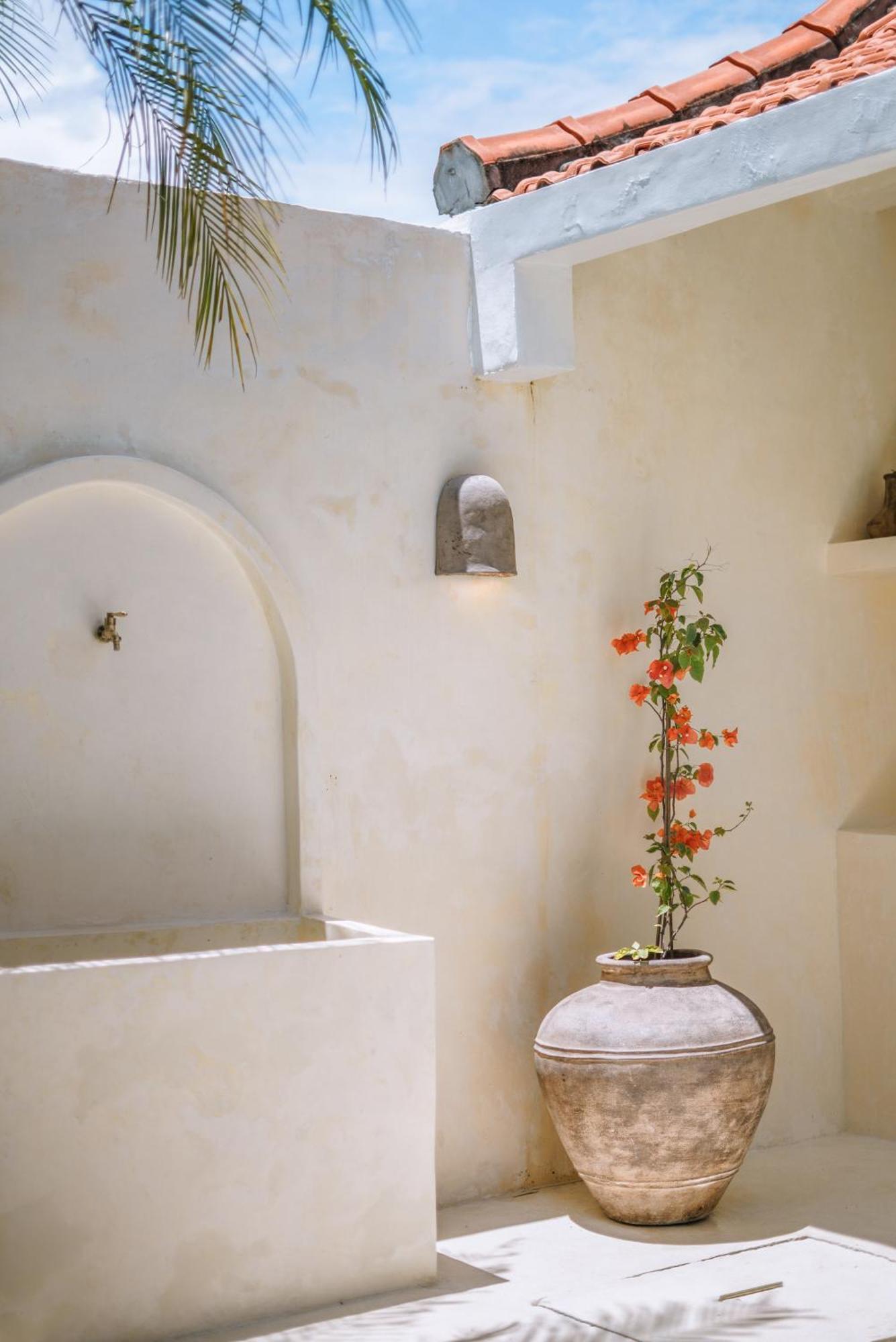 Villa Stella: 2Br Vibrant Mediterranean Oasis Чангу Экстерьер фото